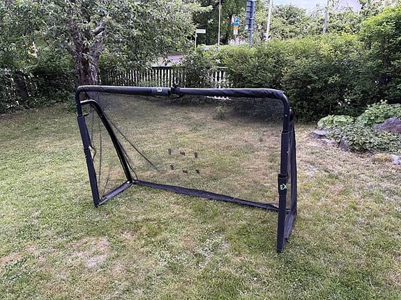 EXIT fotbollsmål svart