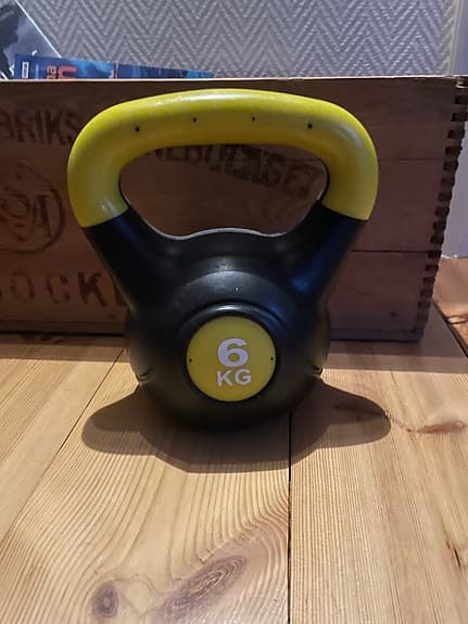 Kettlebell 6 kg svart/gul