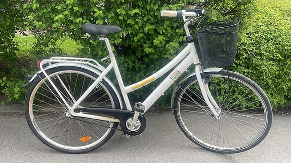 Damcykel 28 tum Pris 1500 kr