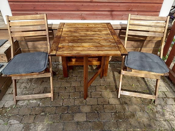 Äpplarö - Klaffbord och stolar + dynor