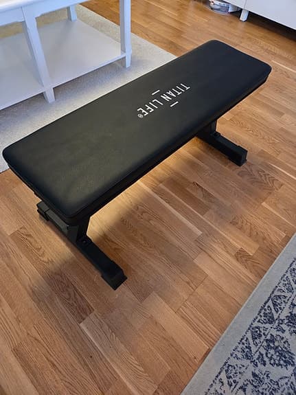 Titan Life träningsbänk svart