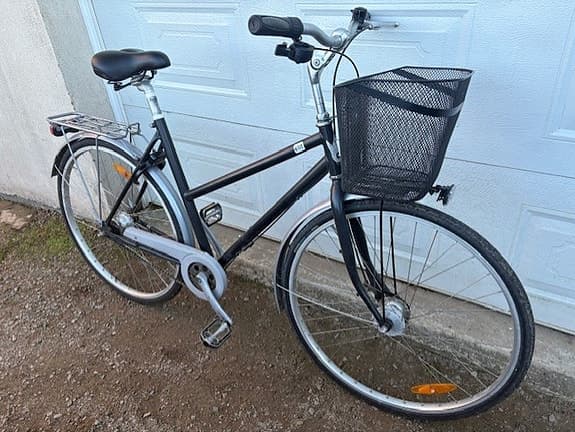 Damcykel Skeppshult elit 28”, 7vxl i fint skick med korg.