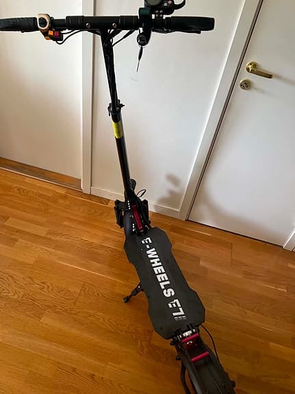 E-Wheels E7- Elsparkcykel [HELT NY]