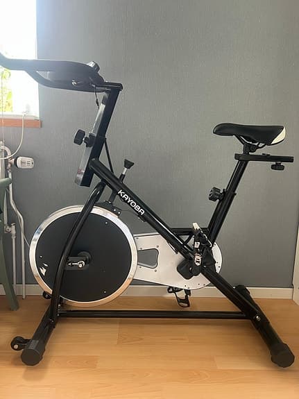 Kayoba motionscykel svart
