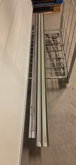 Rubrik: Kontorsskärmvägg / rumsavdelare 180 x 234 cm komplett med skenor