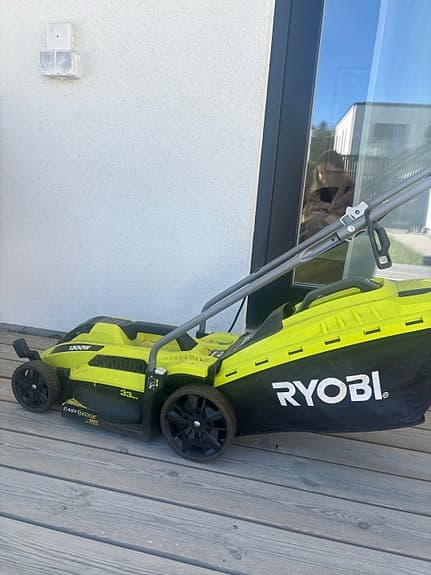 Ryobi 1300W elgräsklippare