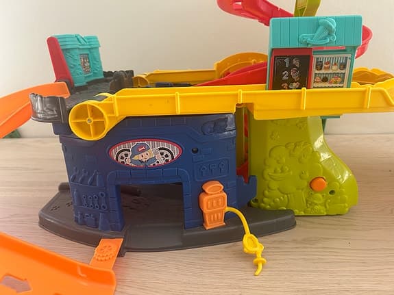 Fisher-Price bilbana / garage