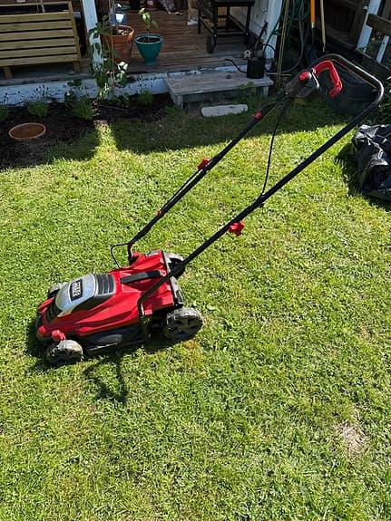 Meec tools gräsklippare röd