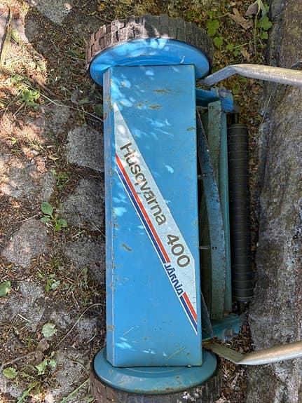 Husqvarna 400 handgräsklippare blå