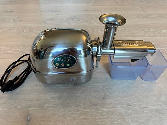 Angel juicer 7500