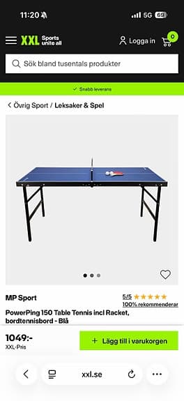 Pingisbord med nät, racket och bollar