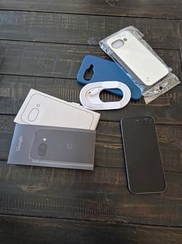 Google Pixel 9a 128GB – Ny, komplett med tillbehör