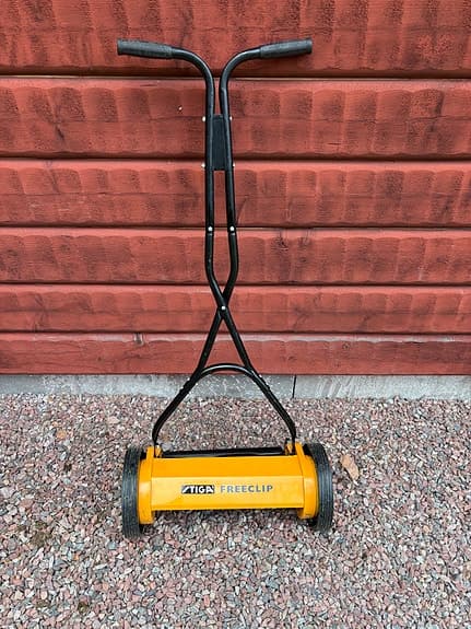 Stiga Freeclip handgräsklippare gul