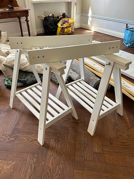 (2x) IKEA ”Mittback” bockar med träskiva i bok
