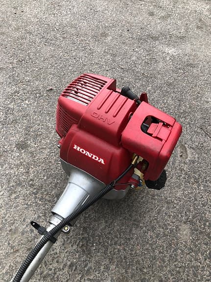 Honda UMK422 Röjsåg/Trimmer – stark 4-taktare i bra skick