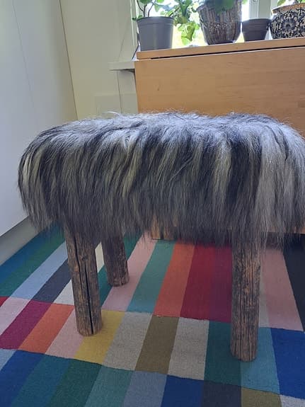 Unik pall med äkta fårskinn