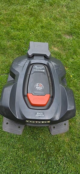 Husqvarna Automower 440 – välskött och nyservad