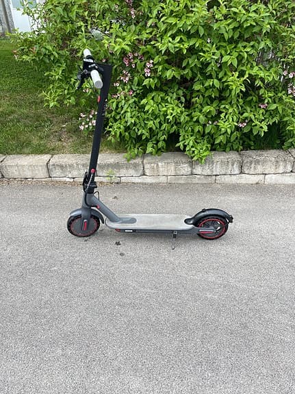 Elscooter svart/grå från Greentrip