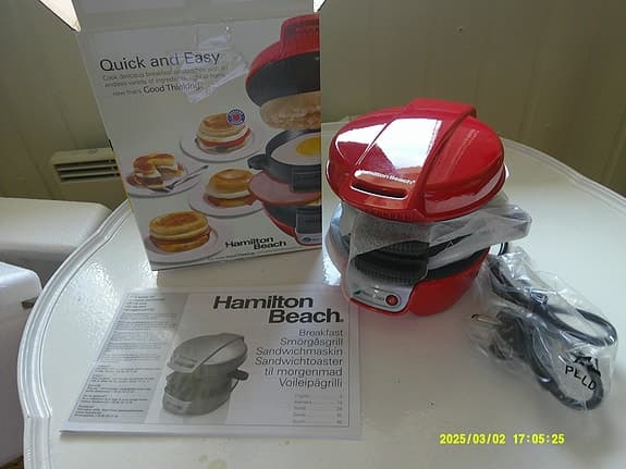 Hamilton Beach smörgås-/frukostmacka-maskin röd