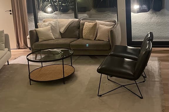 Maidson Soffa och Två Skinnfåtöljer från Mio