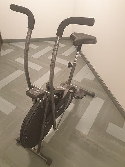 Träningscykel motionscykel med armstänger svart
