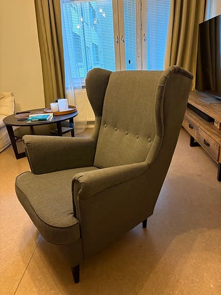 IKEA STRANDMON fåtölj – mörkgrå, mycket fint skick