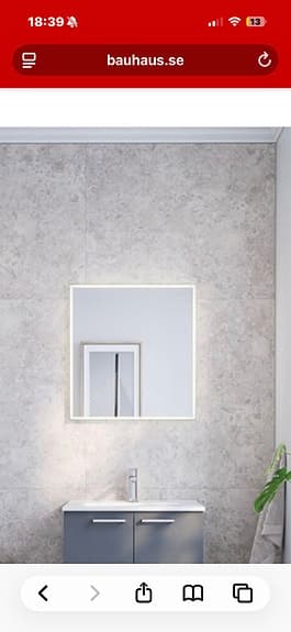 Badrumsspegel med LED-belysning