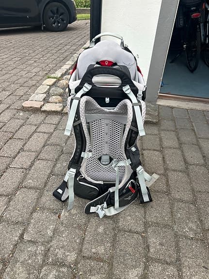 Osprey poco premium bärstol ryggsäck svart/grå för barn