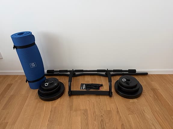 Hemmagympaket – skivstång, dörrtrapets, matta & hopprep