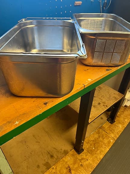 rostfria kantiner / bleck till kök