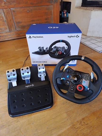 Logitech G29 Ratt + Pedaler