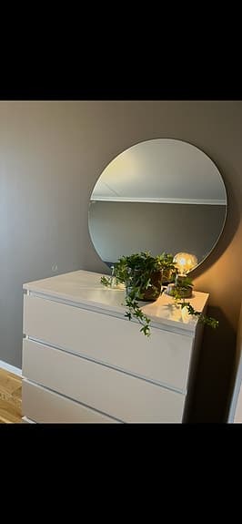 Ikeabyrå malm vitmålad