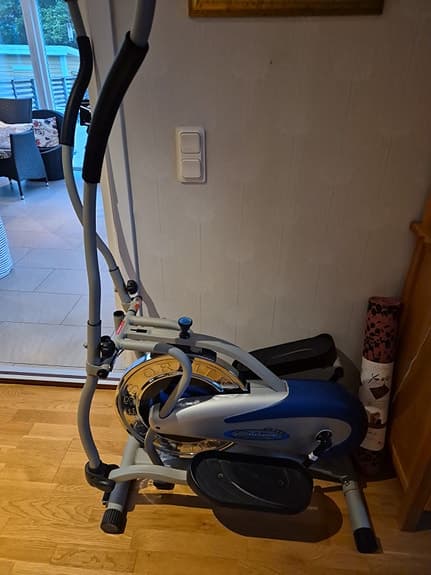Crosstrainer blå/grå träningsmaskin