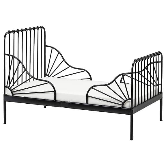 IKEA utdragbar svart metallsäng