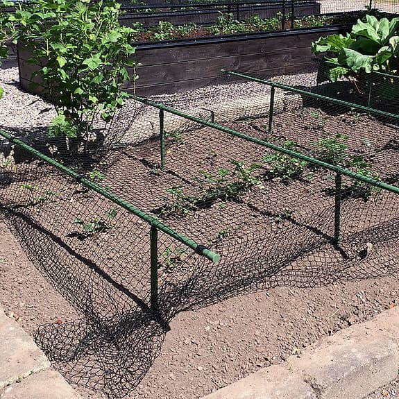 Plast- och näthöjare till odling / nätstöd odling