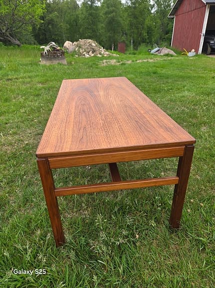 Casinosoffbord Teak