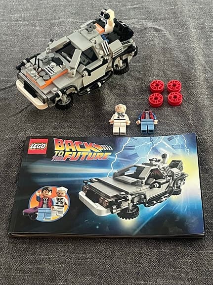 LEGO 21103 Ideas Back to the Future DeLorean