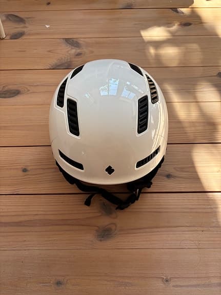 Sweet Protection hjälm L/XL vit med MIPS