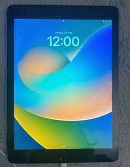 Apple iPhone 11 64GB lila, funkar bra