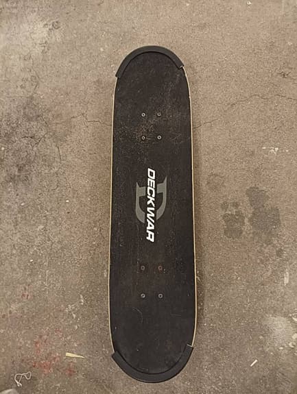 Deckwar skateboard