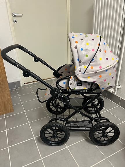 BRIO dockvagn med prickigt tyg