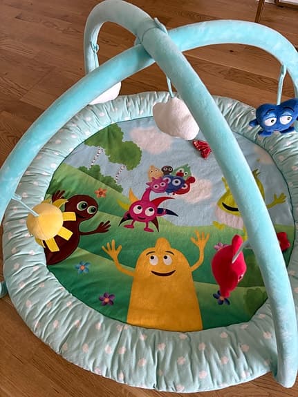 Baby Born babygym med lekbågar och figurer