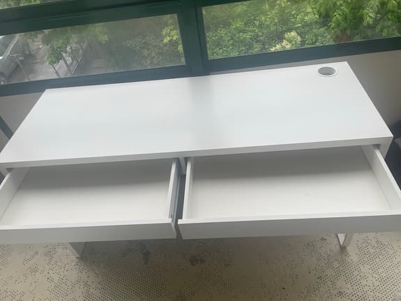 Micke Skrivbord från IKEA