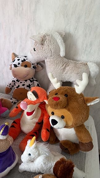 gosedjur groda och nalle ren