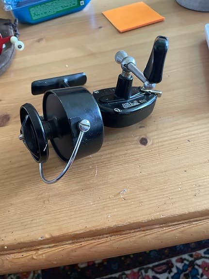 Mitchell 300 haspelrulle svart