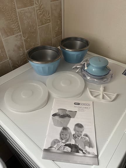 OBH Nordica glassmaskin med skålar och lock blå