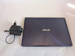 Asus Zenbook 13" Ultrabook - i3 4GB 256GB - Nytt batteri!