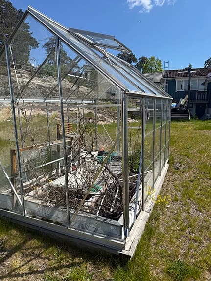 Växthus i glas med aluminiumstomme