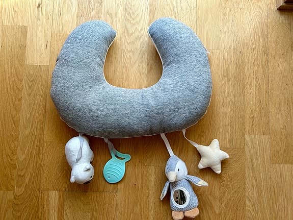 Little Penguin Tummy Time Aktvitetskudde Nuby