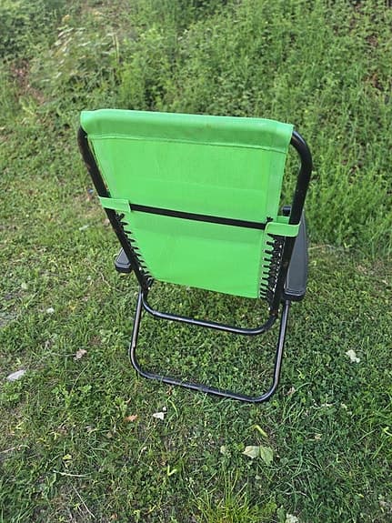 Gröna fällbara solstolar med nackkudde
